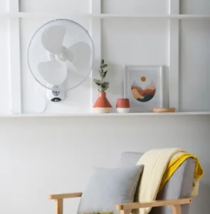 Weißer Wandventilator EQUATION Derby 45W mit Fernbedienung und Timer – Image 2